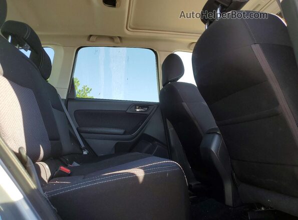 JF2SJEJC9JH565914 2018 SUBARU FORESTER Серебряный Вид задней части салона