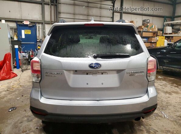 JF2SJEMC8HH541559 2017 SUBARU FORESTER Silver Вид ззаду