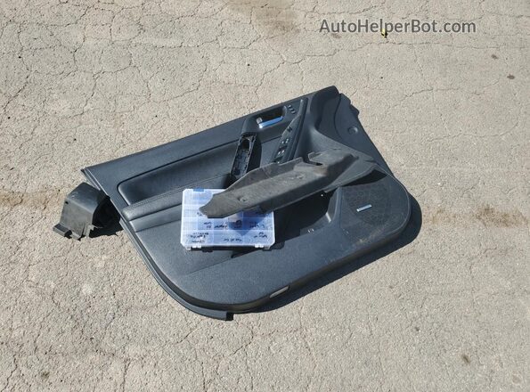 JF2SJESC7JH424953 2018 SUBARU FORESTER White VIN կոդի պիտակի տեսք