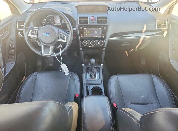 JF2SJEWC5JH441017 2018 SUBARU FORESTER Gray Widok deski rozdzielczej