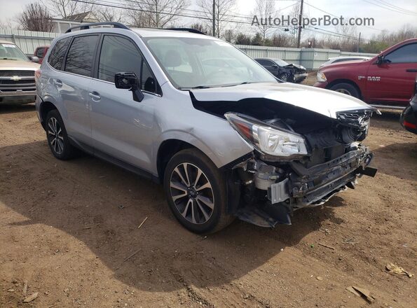 JF2SJGEC2JH435575 2018 SUBARU FORESTER Silver Delantero derecho