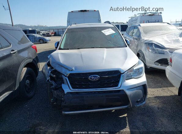 JF2SJGEC6JH528888 2018 SUBARU FORESTER Серебряный Вид спереди