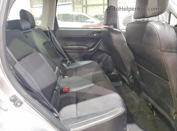 JF2SJGEC7HH415042 2017 SUBARU FORESTER Серебряный Вид задней части салона