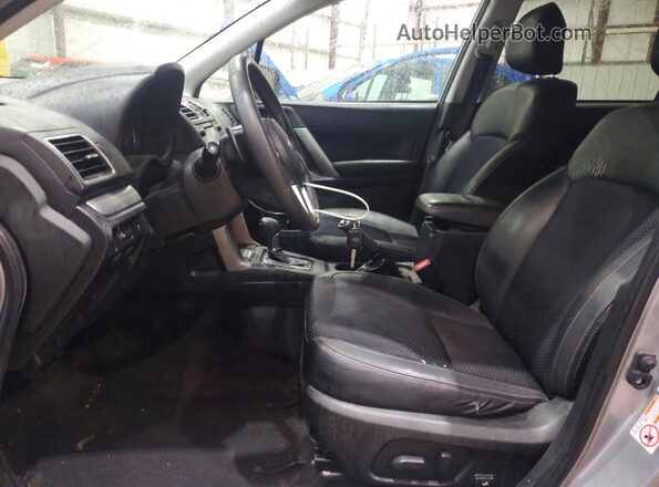 JF2SJGEC7HH415042 2017 SUBARU FORESTER Серебряный Вид салона спереди