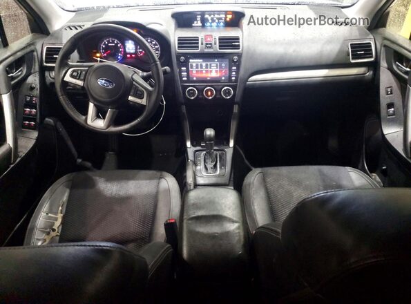 JF2SJGEC7HH415042 2017 SUBARU FORESTER Серебряный Вид панели приборов