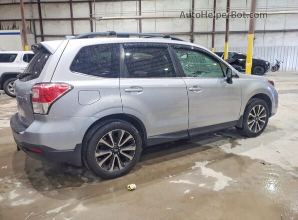 JF2SJGEC7HH415042 2017 SUBARU FORESTER Серебряный Задняя правая четверть
