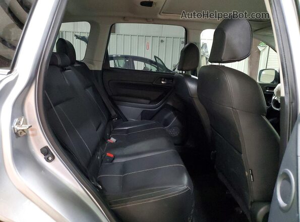 JF2SJGTC9HH401405 2017 SUBARU FORESTER Silver Вид задньої частини салону