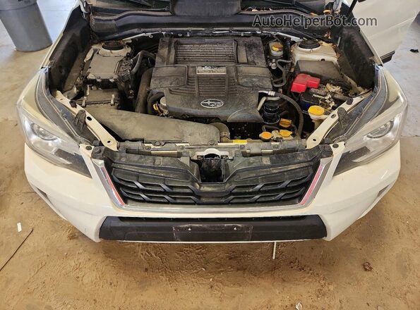 JF2SJGWC0JH458593 2018 SUBARU FORESTER White Engine compartment view