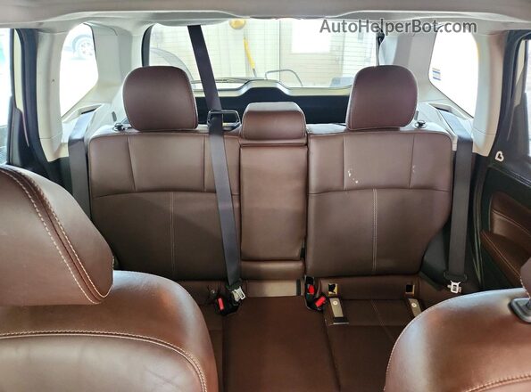 JF2SJGWC0JH458593 2018 SUBARU FORESTER White Rear seats view