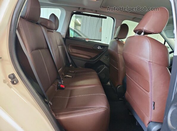 JF2SJGWC0JH458593 2018 SUBARU FORESTER White Rear interior view