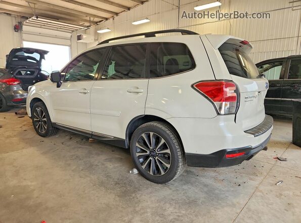 JF2SJGWC0JH458593 2018 SUBARU FORESTER White Rear left