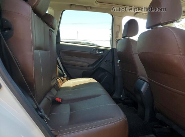 JF2SJGWC2HH581029 2017 SUBARU FORESTER White Вид задньої частини салону