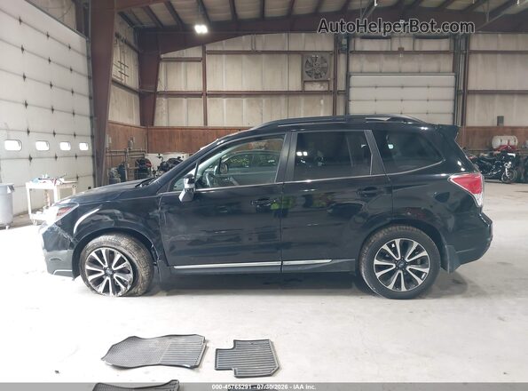 JF2SJGWC8HH566163 2017 SUBARU FORESTER Black 360 interior view