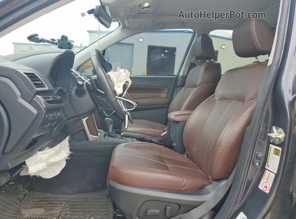 JF2SJGWC8JH596432 2018 SUBARU FORESTER Blue Front interior view