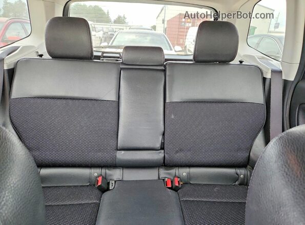 JF2SJHDC0GH403403 2016 SUBARU FORESTER White Rear seats view