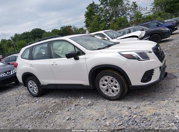 JF2SKACC1NH494281 2022 SUBARU FORESTER Белый Вид задней части салона