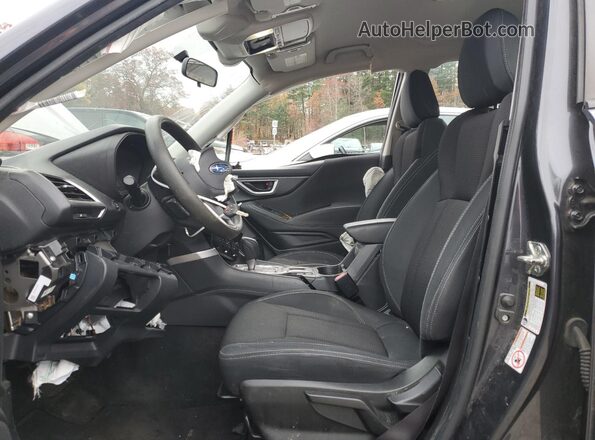 JF2SKACC2KH513559 2019 SUBARU FORESTER Gray Front interior view