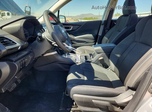 JF2SKACC8KH457210 2019 SUBARU FORESTER Silver Front interior view