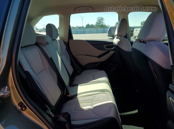 JF2SKACC9KH475005 2019 SUBARU FORESTER Зеленый Вид задней части салона
