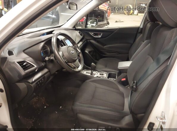 JF2SKADC1RH463424 2024 SUBARU FORESTER White Սալոնի դիմացի տեսք
