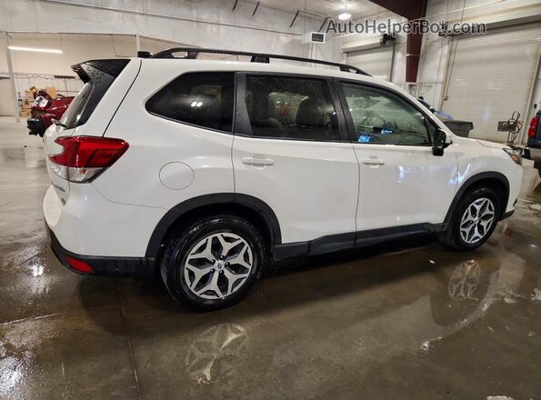 JF2SKADC1RH471121 2024 SUBARU FORESTER White უკანა მარჯვენა