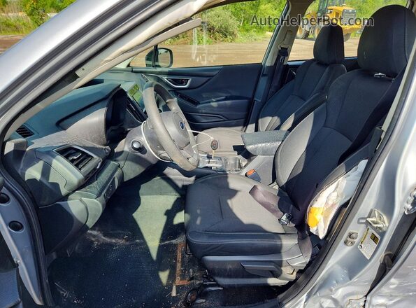 JF2SKADC3MH551156 2021 SUBARU FORESTER Silver Вид салону спереду