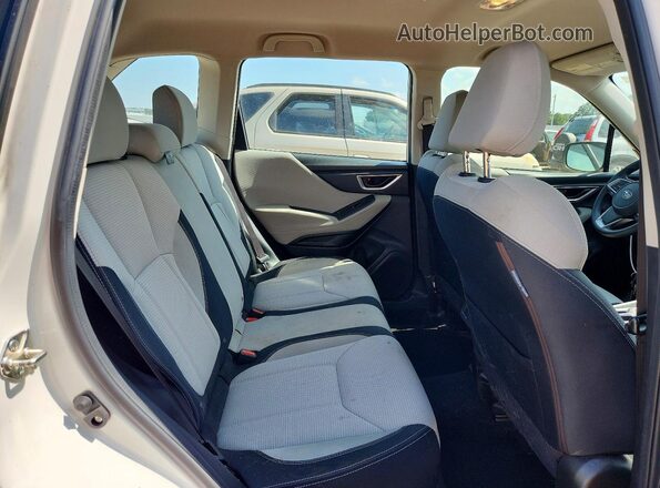 JF2SKADC4MH417532 2021 SUBARU FORESTER White Вид задньої частини салону