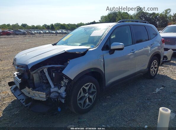 JF2SKADC4RH506962 2024 SUBARU FORESTER Silver Vista tres cuartos delantera izquierda