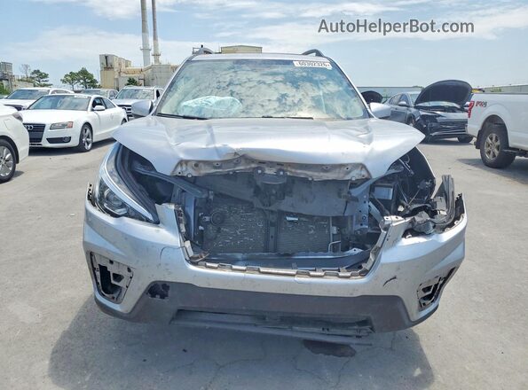 JF2SKAEC2KH525093 2019 SUBARU FORESTER Silver Widok z przodu