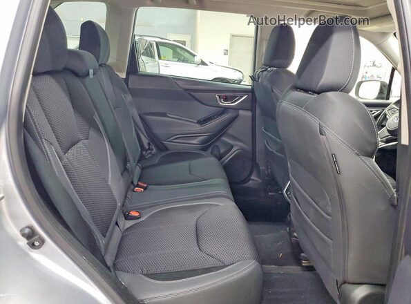 JF2SKAEC2NH402138 2022 SUBARU FORESTER Silver Вид задньої частини салону