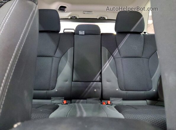 JF2SKAEC2NH402138 2022 SUBARU FORESTER Silver Вид задніх сидінь