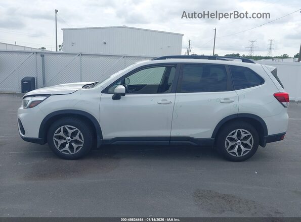 JF2SKAEC4KH567331 2019 SUBARU FORESTER White Սալոնի 360 աստիճան տեսք