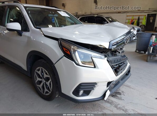 JF2SKAEC8NH431790 2022 SUBARU FORESTER Белый 