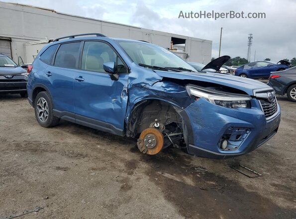 JF2SKAFC2MH435394 2021 SUBARU FORESTER Blue Front right