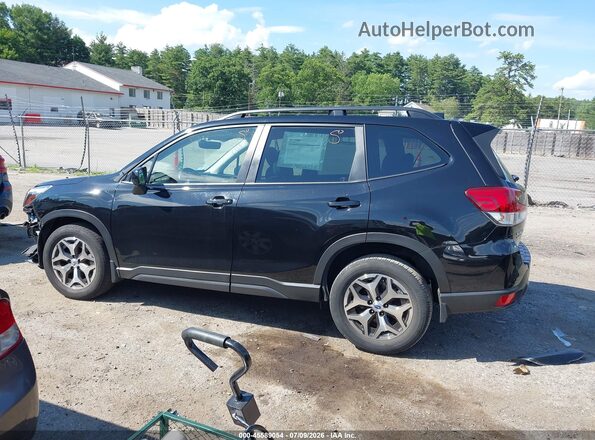 JF2SKAFC5MH530077 2021 SUBARU FORESTER Black 