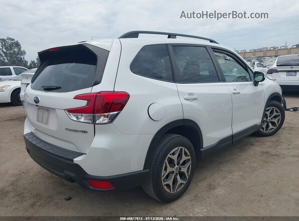 JF2SKAFC8MH536357 2021 SUBARU FORESTER White Trasero derecho