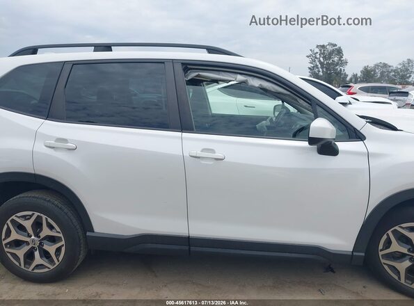 JF2SKAFC8MH536357 2021 SUBARU FORESTER White Vista interior trasera
