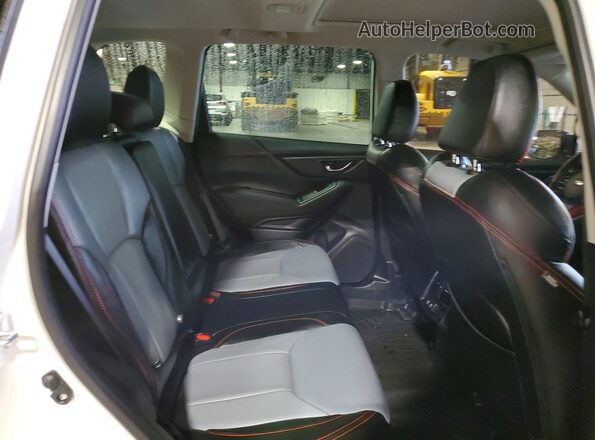 JF2SKAGC9RH414466 2024 SUBARU FORESTER White Widok tylnych siedzeń