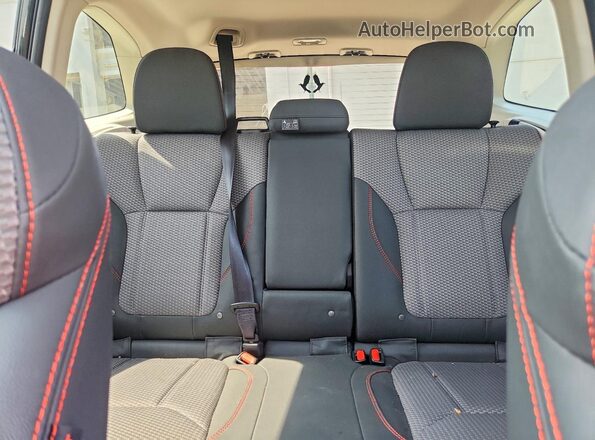 JF2SKAGC9RH442316 2024 SUBARU FORESTER Black Widok tylnych siedzeń