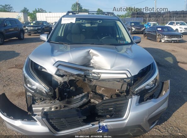 JF2SKAGCXKH452844 2019 SUBARU FORESTER Silver Вид спереду
