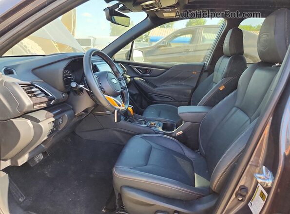 JF2SKAHC6RH519481 2024 SUBARU FORESTER Gray Вид салону спереду