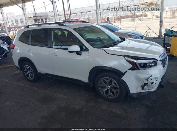 JF2SKAJC0MH527756 2021 SUBARU FORESTER White Vista interior trasera