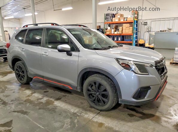 JF2SKAJC4PH427454 2023 SUBARU FORESTER Silver Przód prawy