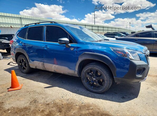 JF2SKAJC4RH527248 2024 SUBARU FORESTER Blue Delantero derecho