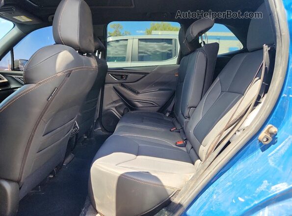 JF2SKAJC4RH527248 2024 SUBARU FORESTER Blue Vista interior trasera