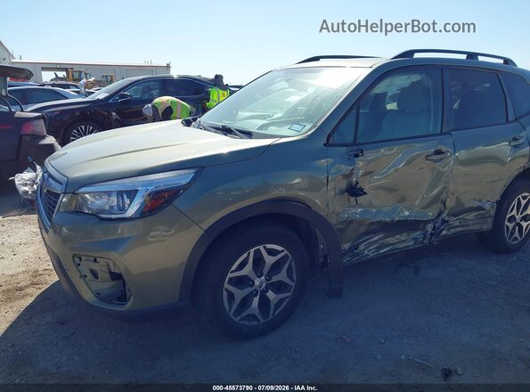 JF2SKAJC5LH402802 2020 SUBARU FORESTER Зеленый Вид спереди