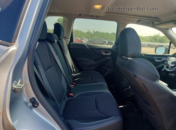 JF2SKAJC5MH531849 2021 SUBARU FORESTER Silver Rear interior view