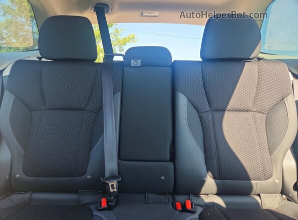 JF2SKAJC5MH531849 2021 SUBARU FORESTER Silver Rear seats view