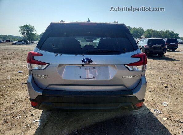 JF2SKAJC5MH531849 2021 SUBARU FORESTER Silver Rear view