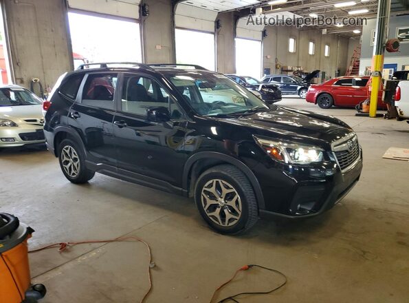 JF2SKAJC6LH410858 2020 SUBARU FORESTER Черный Передняя правая четверть